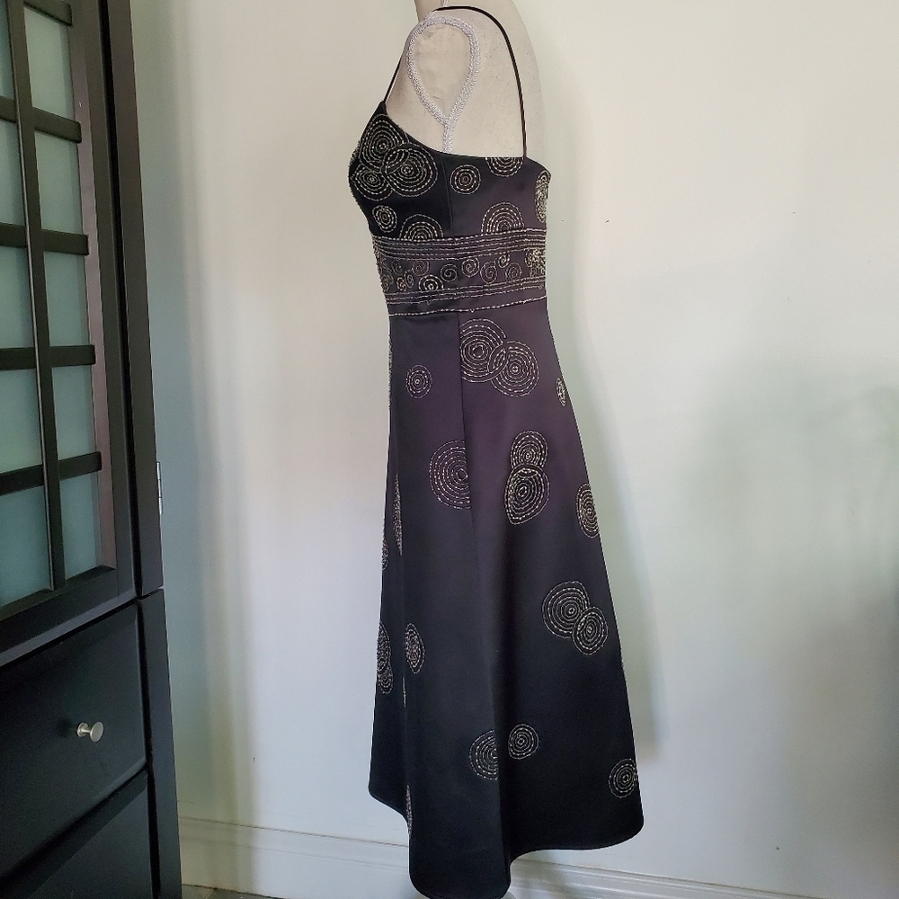 Laundry by Shelli Segal Beaded Black Midi Dress - Picture 4 of 8